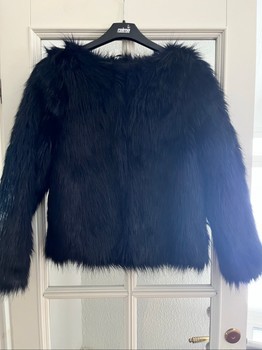 H&M tekoturkis