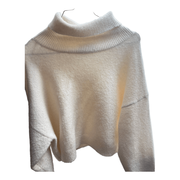 White knit sweater