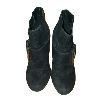 Spirit heels