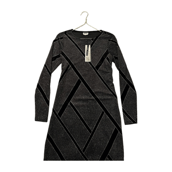 Noisy may dress
