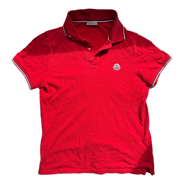 Punainen Moncler pikeepaita