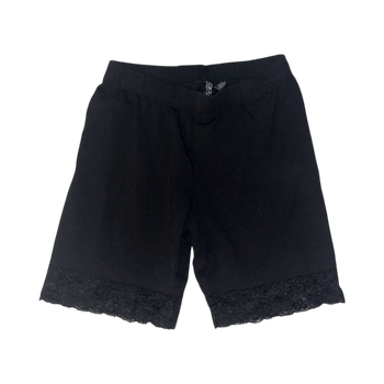 Mustat pitsi shortsit