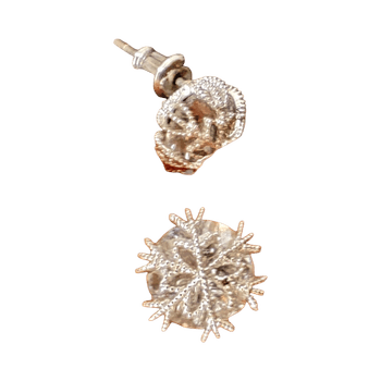 Hopeakorvakorut timanttisella muotoilulla