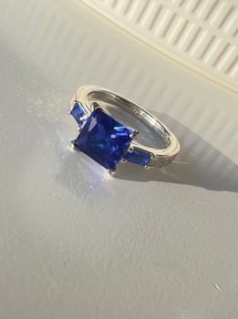 Thomas Sabo silver blue stone ring 50