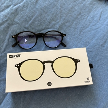 Izipizi blue light glasses