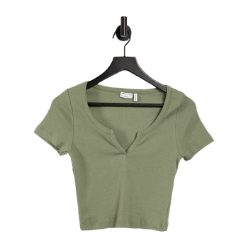 Fitted crop top with notch neck