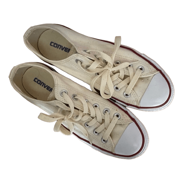 Kreemjad Converse tennised