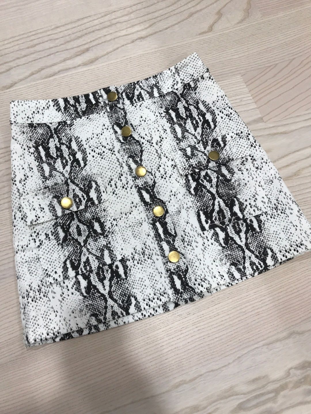 Fashion nova skirt