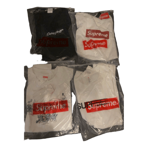 4 Supreme t-shirts kun 800kr for alle🤩