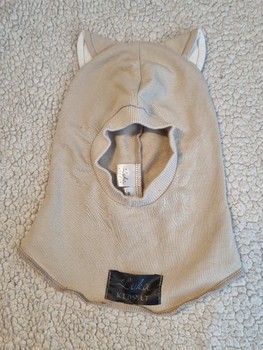 Medvilninis šalmukas su ausytemis