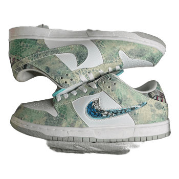 Nike Dunk Low sneakers