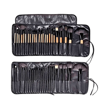 Makeup brush set with case