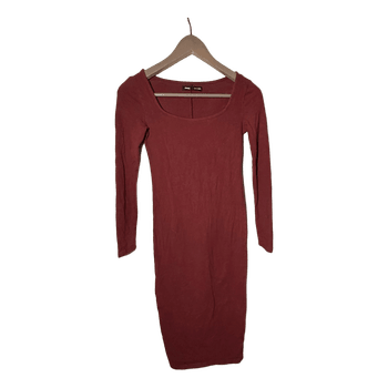 Burgundy long sleeve dress