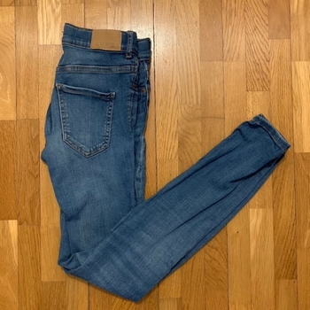 Skinny jeans
