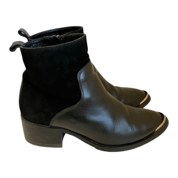 Mustat nahkanilkkurit, koko 37