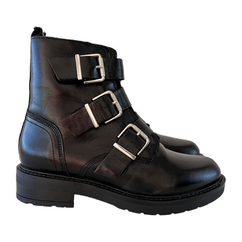 Pavement boots