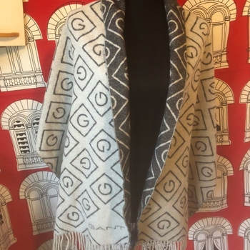 Gant scarf