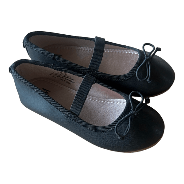 Black ballet flats