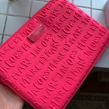 Marc jacobs smartphone