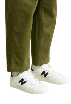 Low top sneakers