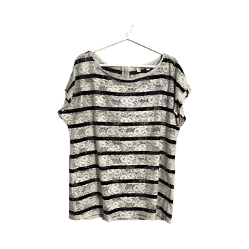 Valkoinen pitsitoppi mustilla raidoilla