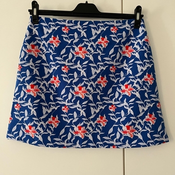 Floral mini skirt