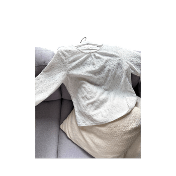 Valkoinen pitsipaita