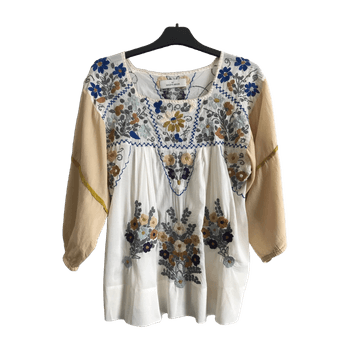 Applikoitu by Malene Birger -pusero