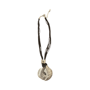 Silver pendant necklace