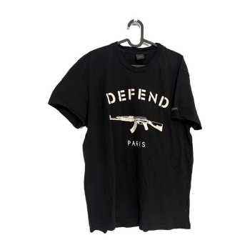 Defend paris top