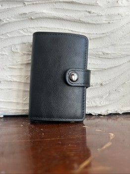 Black card holder wallet