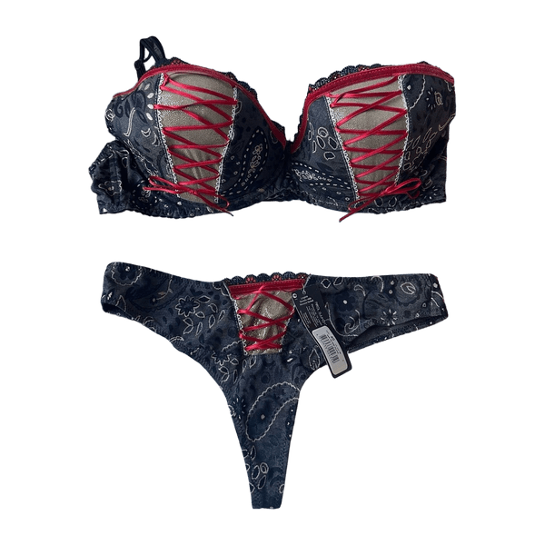 Nikol djumon clothing