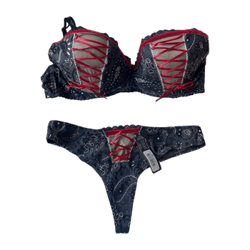 Nikol djumon clothing