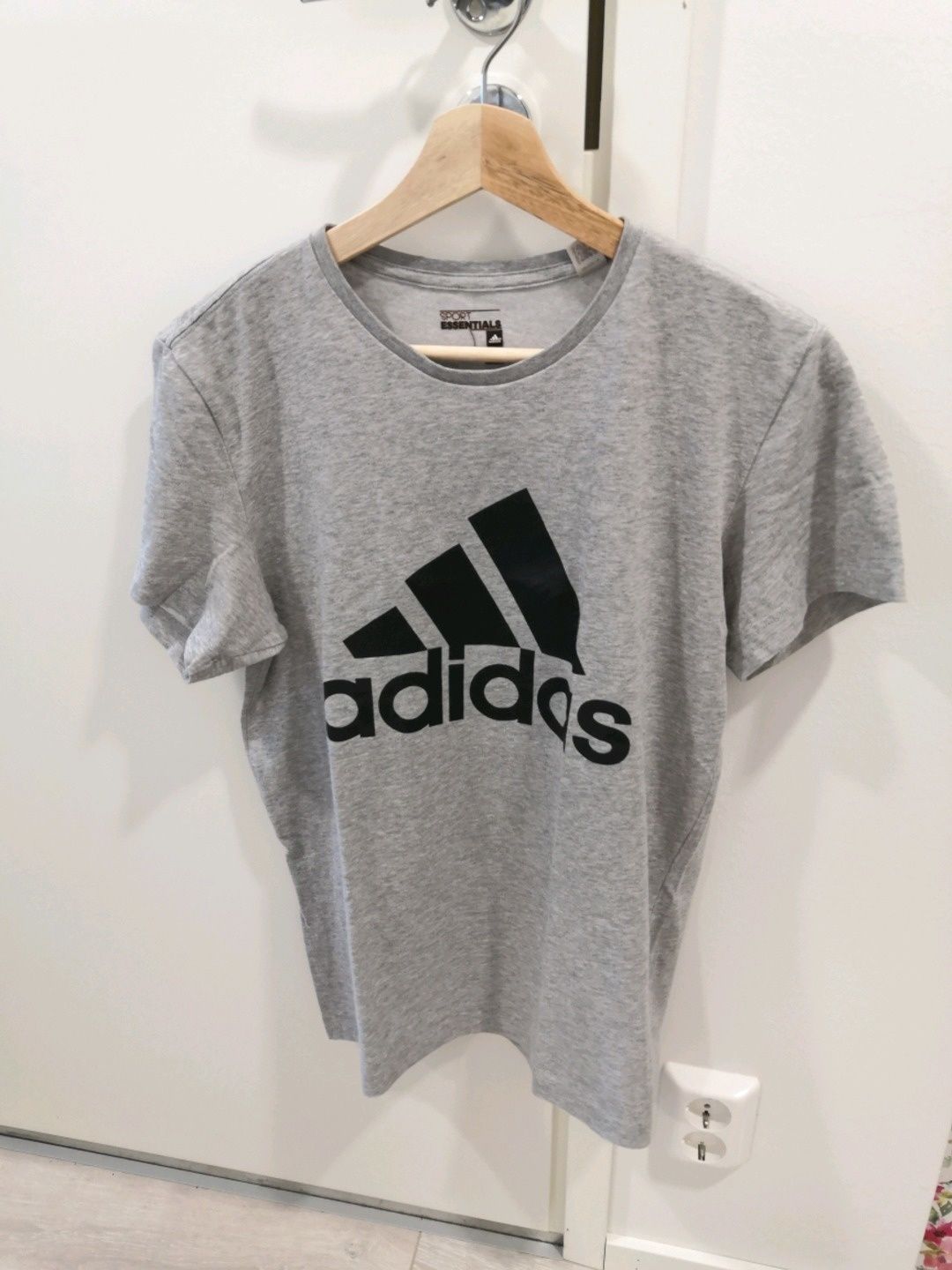 Adidas top