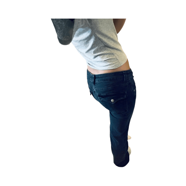 Mustat bootcut jeans