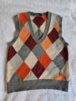 Argyle knit vest
