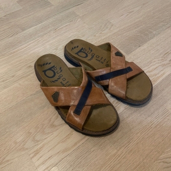 Bugatti sandals