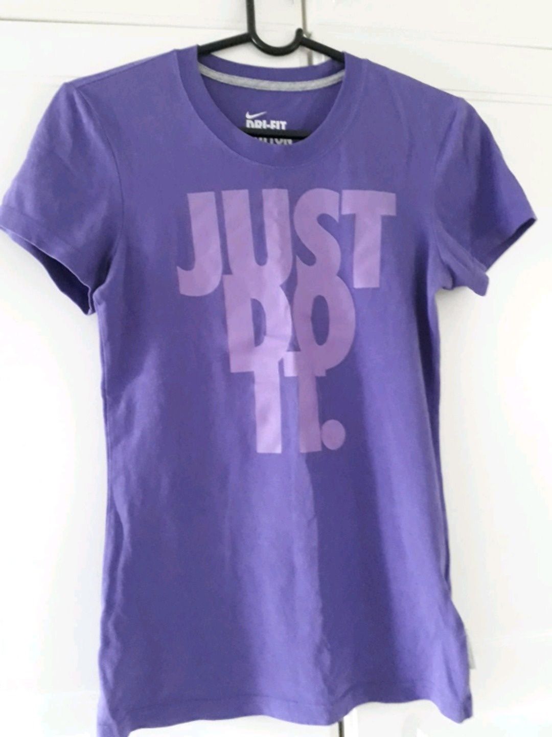 Nike top