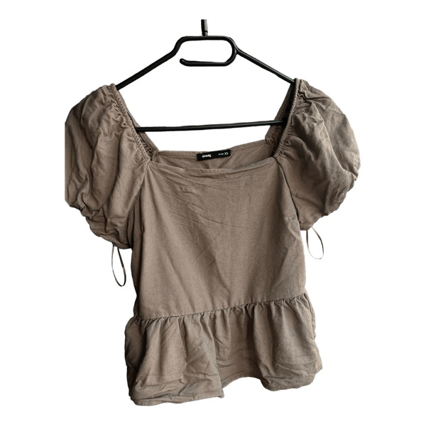 Beige puff sleeve top