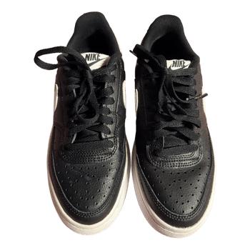 Nike black white sneakers