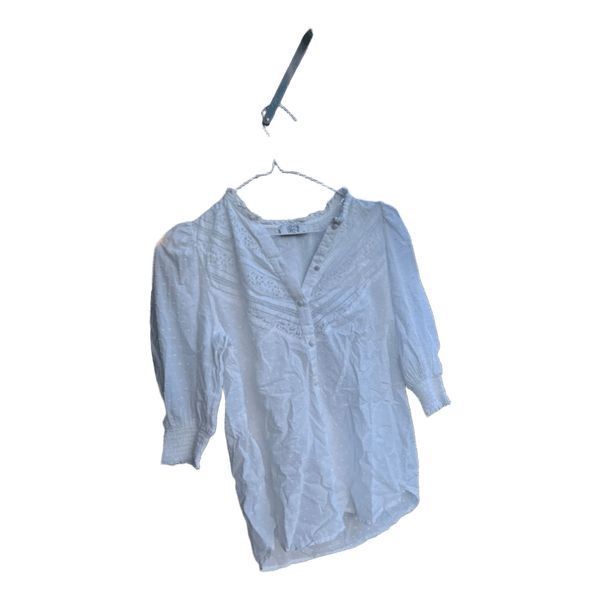 Sød bluse med detaljer