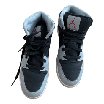 Nike air jordan 1 mid retro red gray koko 38,5. Pohjalliset 24cm