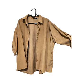 Rusehtavan beige oversized kauluspaita