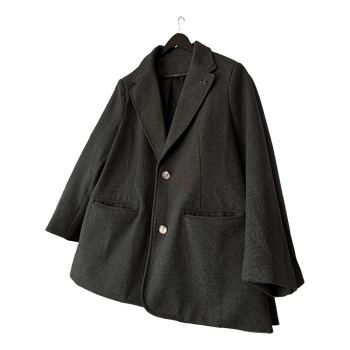 Pilkio spalvos švarkas