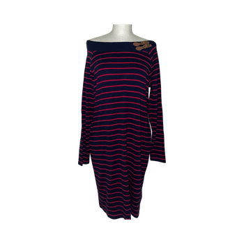 raidallinen off-shoulder mekkko