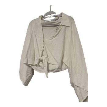 Reserved white linen blouse