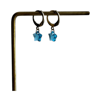 Star-shaped hoop earrings