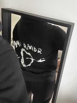 Musta Mira Paris huppari