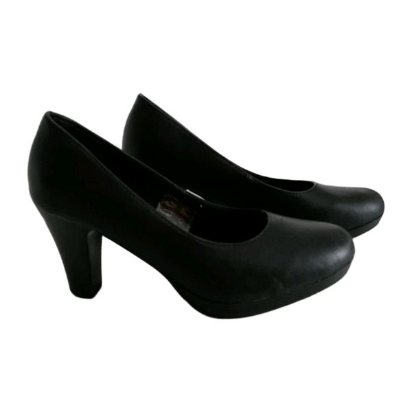Delicate heels