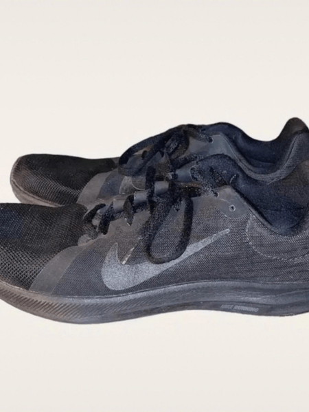 Nike sports shoes